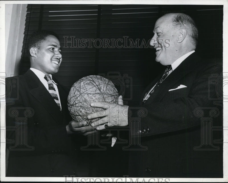 Load image into Gallery viewer, 1942 Press Photo William M Jeffers Rubber coordinator &amp; William E Tyler
