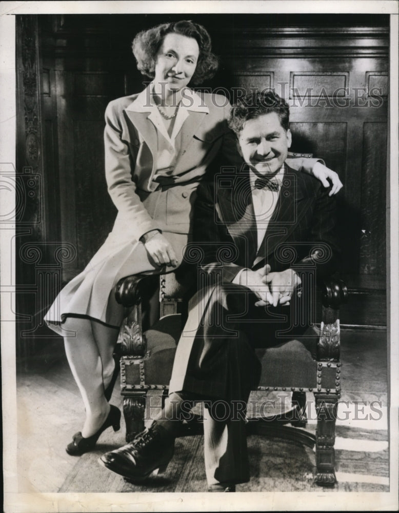 1944 Press Photo Cleveland Mayor & Mrs Frank J Lausche at elections - nep00403