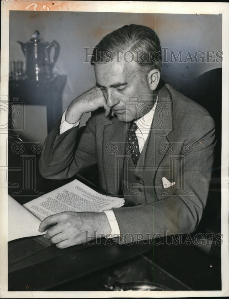 Load image into Gallery viewer, 1933 Press Photo Assistant Navy Secretary Charles Edison at his DC office
