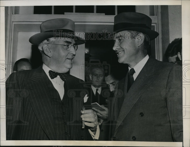 Load image into Gallery viewer, 1947 Press Photo Commerce Secretary Averell Harriman, Senator Art Vandenberg
