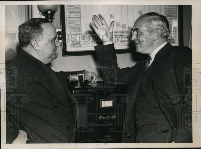Load image into Gallery viewer, 1939 Press Photo MO Senator Bennett C Clark &amp; Michigan's Artthur Vandenberg
