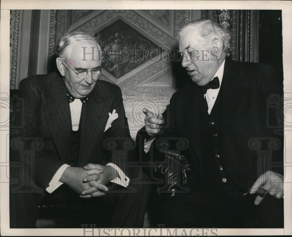 1949 Press Photo Michigan Senator Arthur Vandenberg & Sen Tom Connally of TX