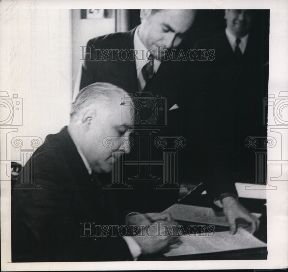 1945 Press Photo Chilean Alfredo Duhalde Verdugo new Interior Minister