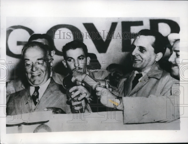 Load image into Gallery viewer, 1947 Press Photo Former Brazilian President Gethulio Vargas, Luis Carlos Prestes
