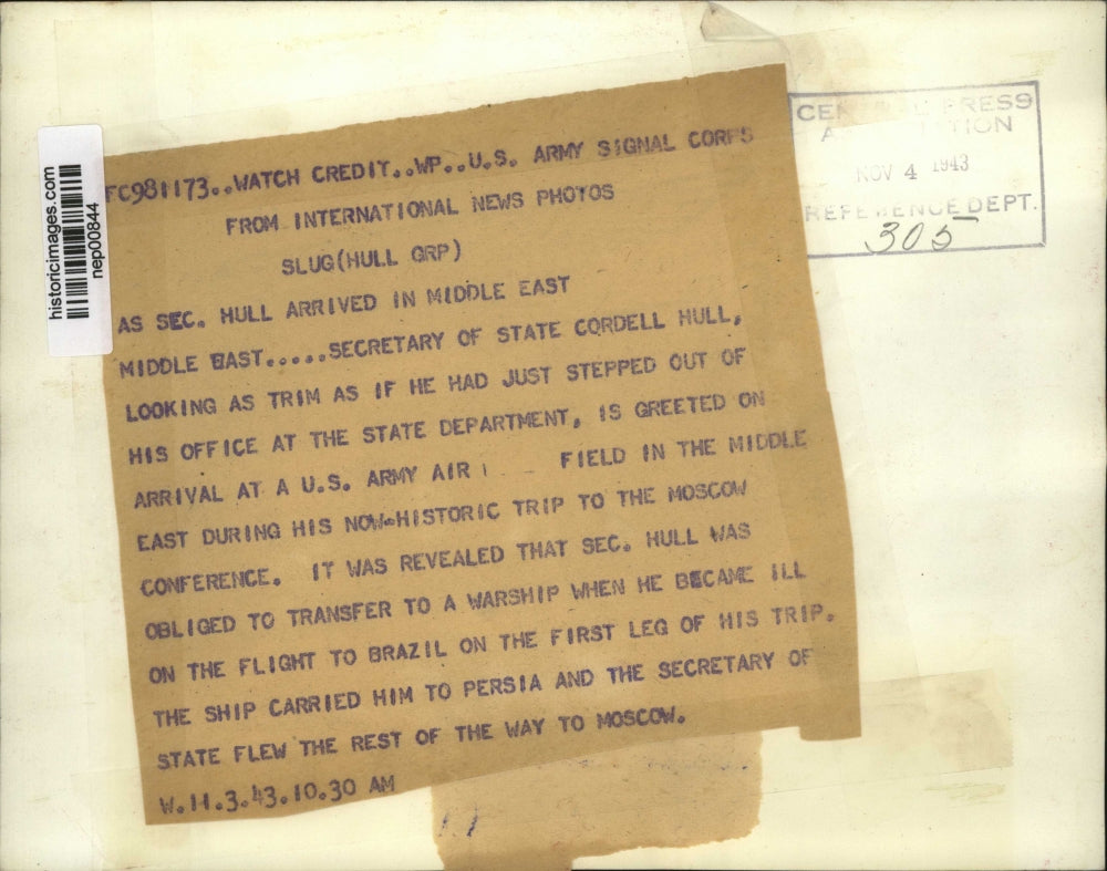 1943 Press Photo Secretary of State Cordell Hull arrives in Middle East