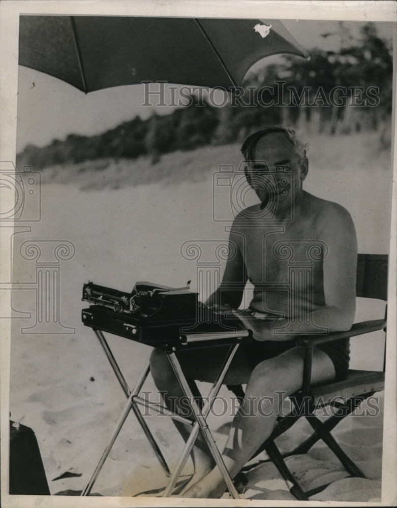 Load image into Gallery viewer, 1938 Press Photo Michigan Senator Arthur Vandenburg at his summer home
