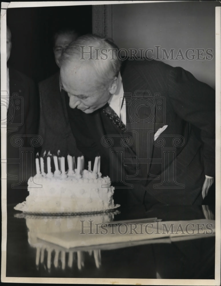 1941 Press Photo Secretary of State Cordell Hull celebrates 70th birthday in DC