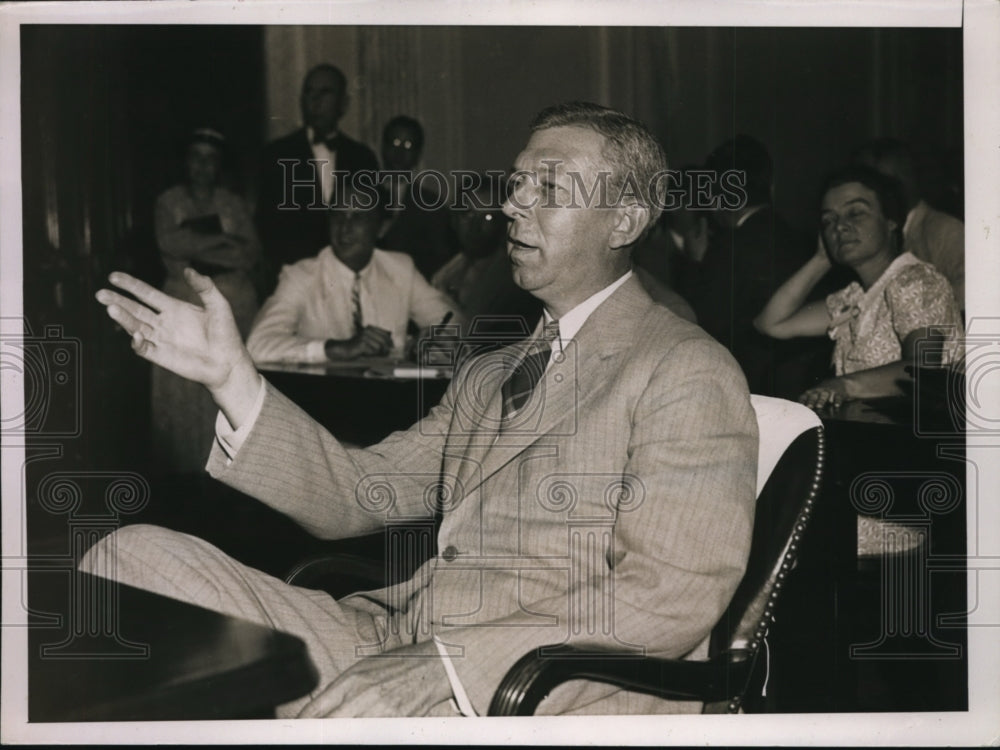 1935 Press Photo William Hill Boston atty for Associated Gas Electric at Senate