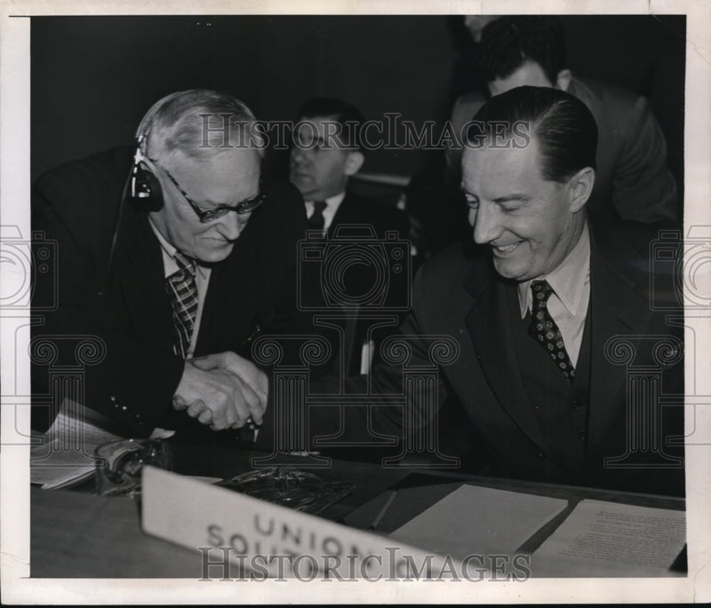 Load image into Gallery viewer, 1947 Press Photo UN Andrei Vishinsky of USSR, HT Andrews of South Africa
