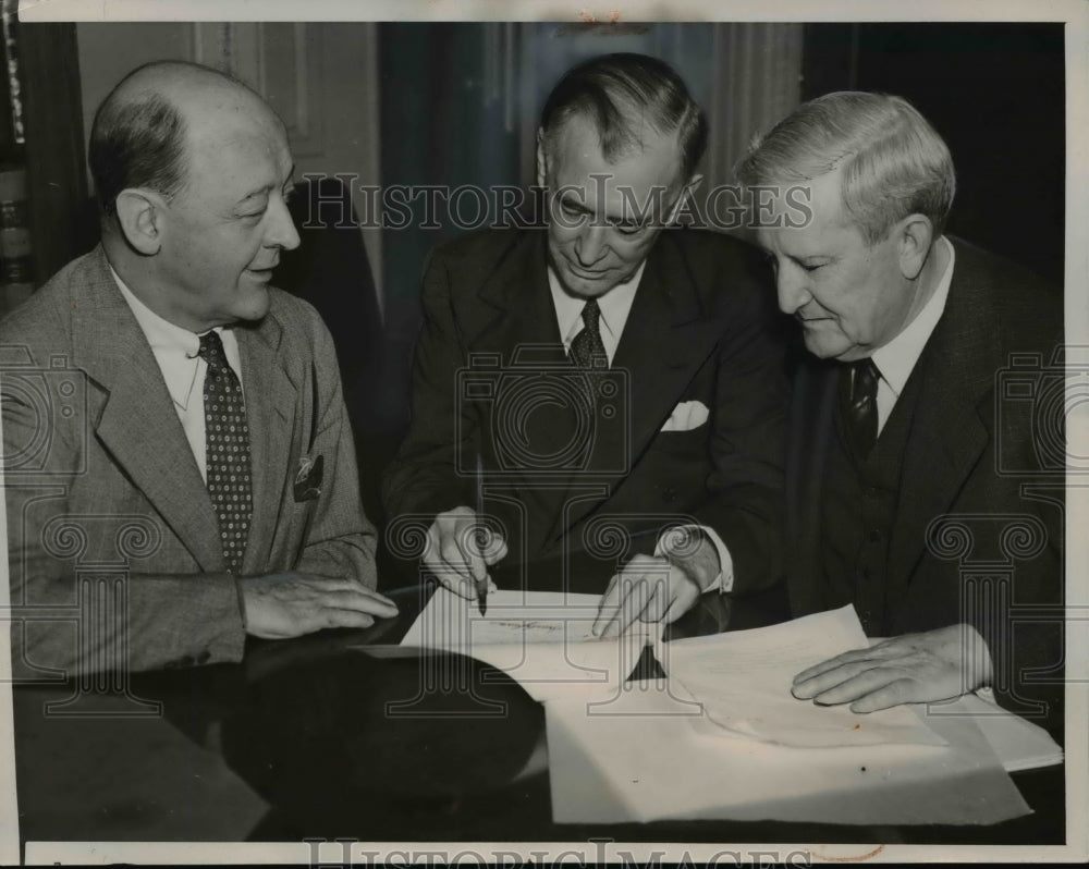1940 Press Photo Senator Key Pittman, Rep James Wadsworrth, Morris Sheppard