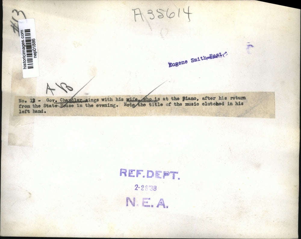 1938 Press Photo Governor & Mrs Chandler at a piano at home - nep01886