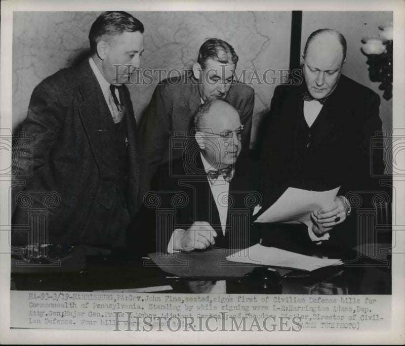 Load image into Gallery viewer, 1951 Press Photo PA Governor John Fine, Harrington Adams, Maj Gen Frank Weber
