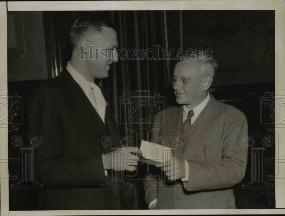 1936 Press Photo Kansas Governor Alf Landon, Ferris Booth of NY at campaign