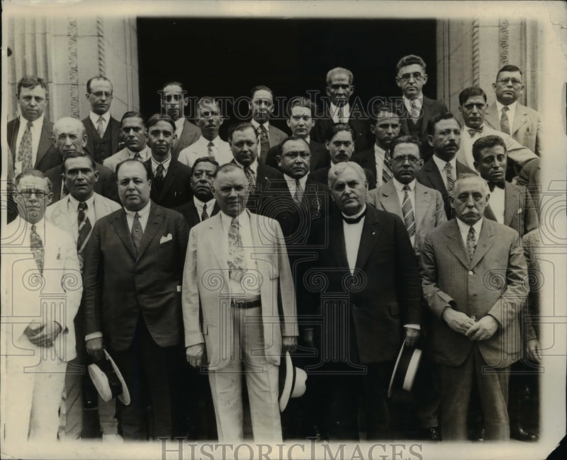 Load image into Gallery viewer, 1927 Press Photo Labor leaders Luis Morones, William Green, AFL Secy F Morrison
