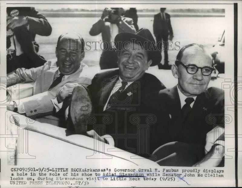 Load image into Gallery viewer, 1956 Press Photo Democratic Presidential candidate Adlai Stevenson - nep02991
