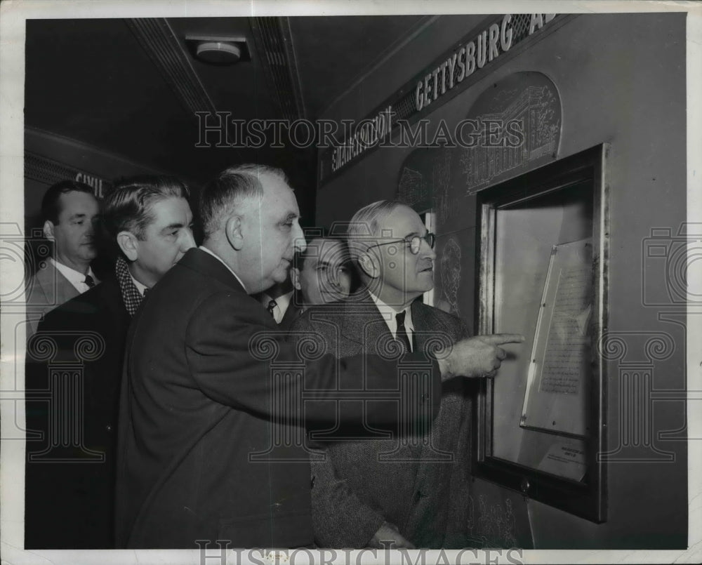 1947 Press Photo President Truman, Atty General Tom Clark, Fred Vinson