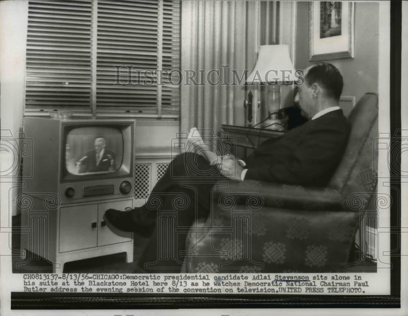 Load image into Gallery viewer, 1956 Press Photo Presidential candidate Adlai Stevenson in Chicago - nep03287
