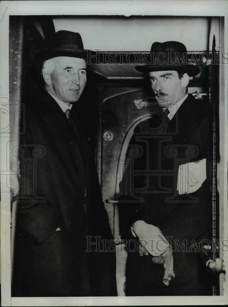 Load image into Gallery viewer, 1933 Press Photo British Sir John Simon &amp; Anthony Eden at disarmament talks
