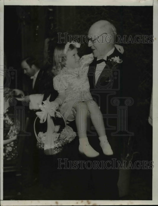 1933 Press Photo Ohio Governor White & child Garrity at a conference - nep03433