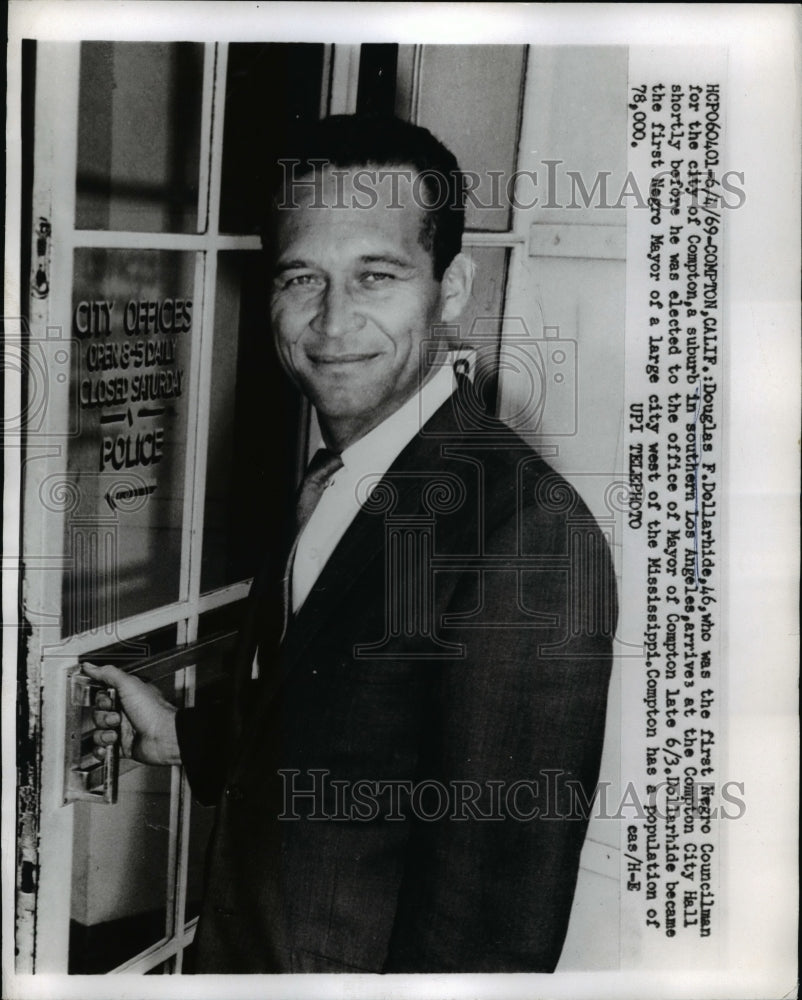 1969 Press Photo Douglas Dollarhide Compton CA 1st Negro Councilman - nep03442