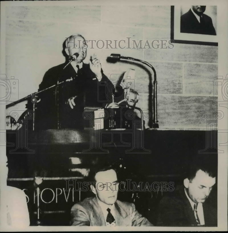 Load image into Gallery viewer, 1953 Press Photo Truman addresses a joint session of the Missouri Legislature
