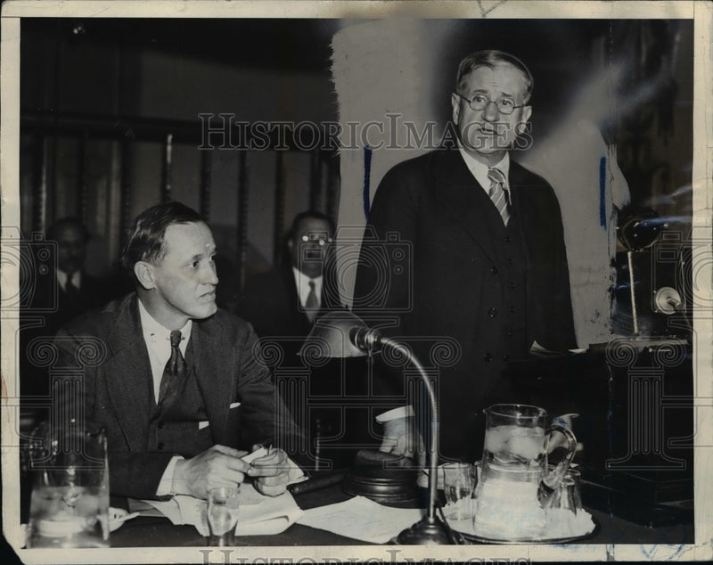 Load image into Gallery viewer, 1932 Press Photo Harry Hopkins And Secretary Of Interior Ickes - nep03697

