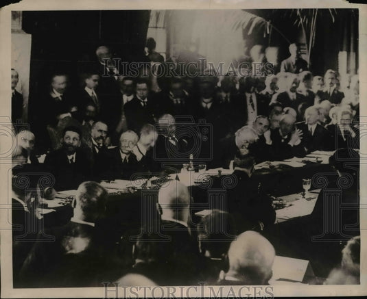 1922 Press Photo Representatives of the Nations in Session in Genoa - nep03721