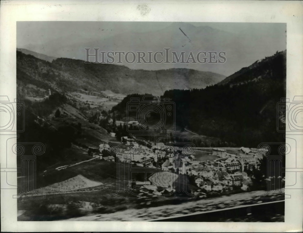 1940 Press Photo Town of Brennero, Italy where Mussolini and Hitler met- Historic Images