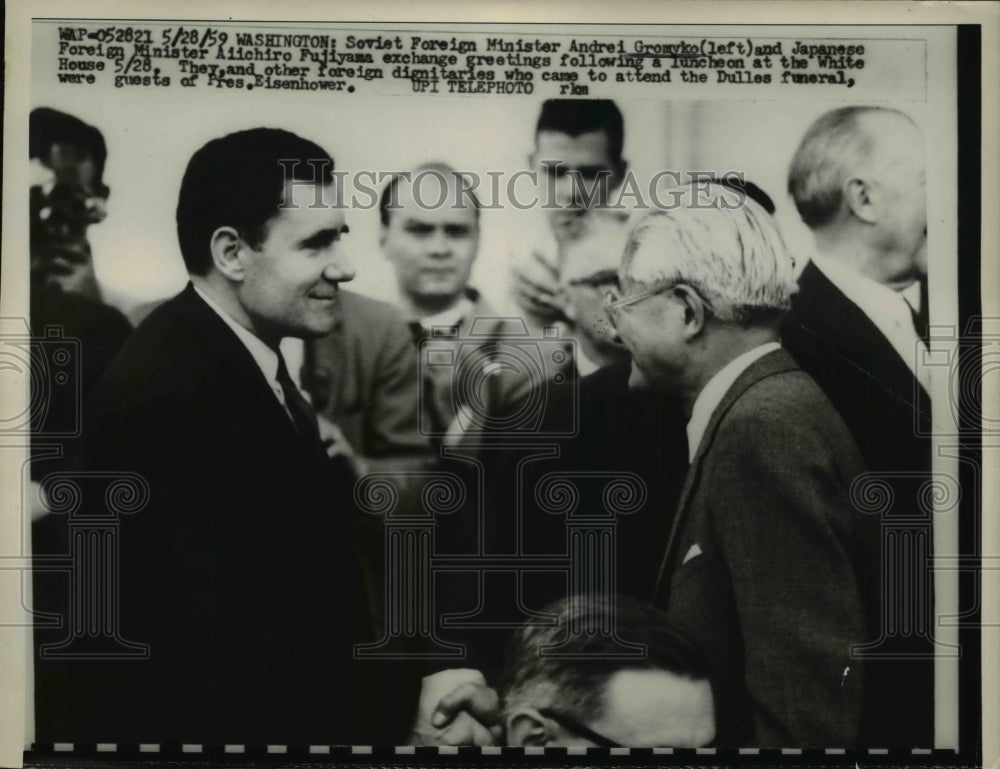 1959 Press Photo Andrei Gromyko, Aiichiro Fujiyama exchange greeting - nep03760