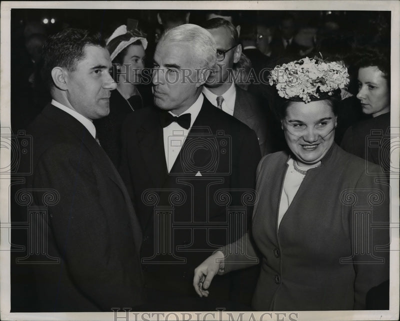 Load image into Gallery viewer, 1946 Press Photo Gromyko, Stettinius, Mrs. Gromyko at reception for Dr. Tai-Chi
