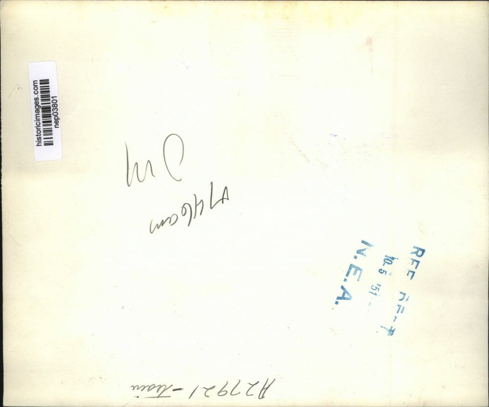 1951 Press Photo Finnegan on platform of train with Sullivan greeting Truman