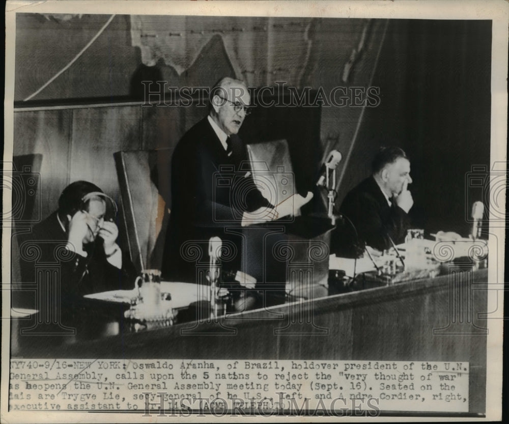 1947 Press Photo Oswaldo Aranha opens U.N. General Assembly meting - nep04015