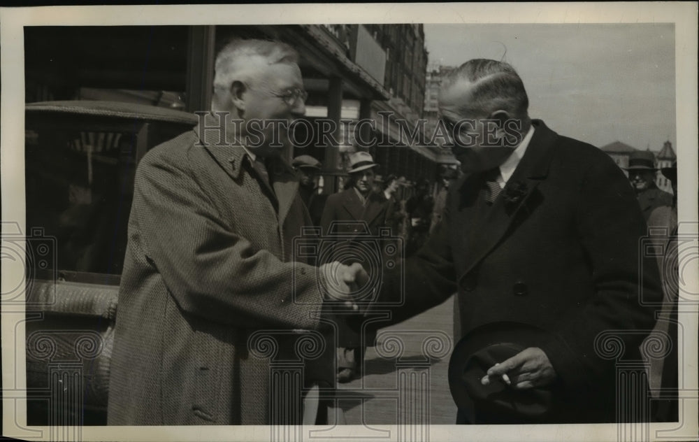 1937 Press Photo Walter E. Edge greets Frank B. Off on Atlantic City Boardwalk