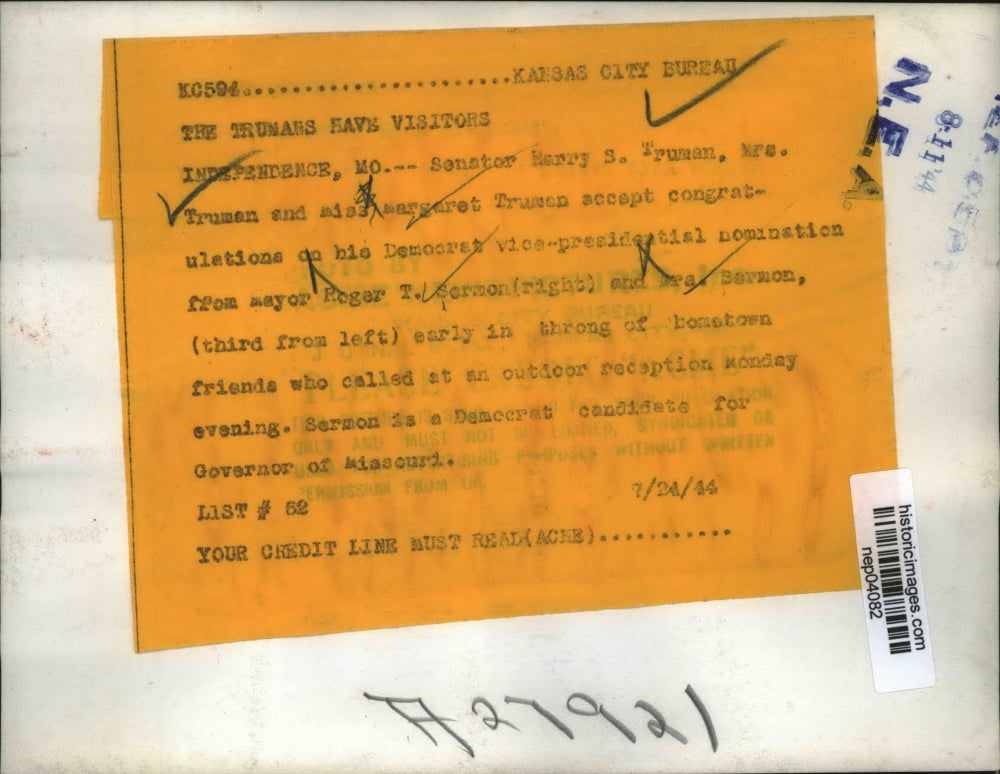 1944 Press Photo Truman family accepts congratulations on Democratic nomination