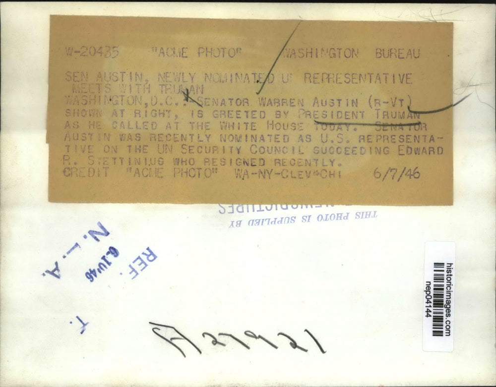 1946 Press Photo Warren Austin greeted by President Truman - nep04144