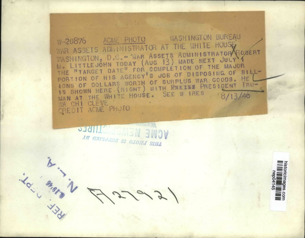 1946 Press Photo Robert M. Littlejohn shakes hands with President Truman