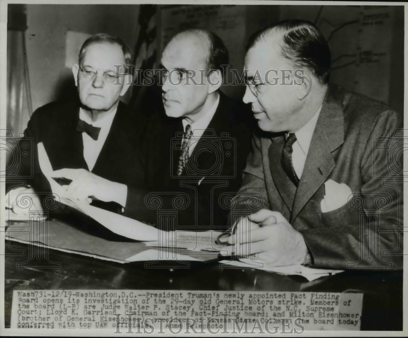 Load image into Gallery viewer, 1945 Press Photo President Truman's Appointed Fact Finding Boards - nep04232
