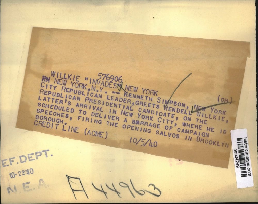 1940 Press Photo Kenneth Simpson Greets Wendell Willkie In New York - nep04249