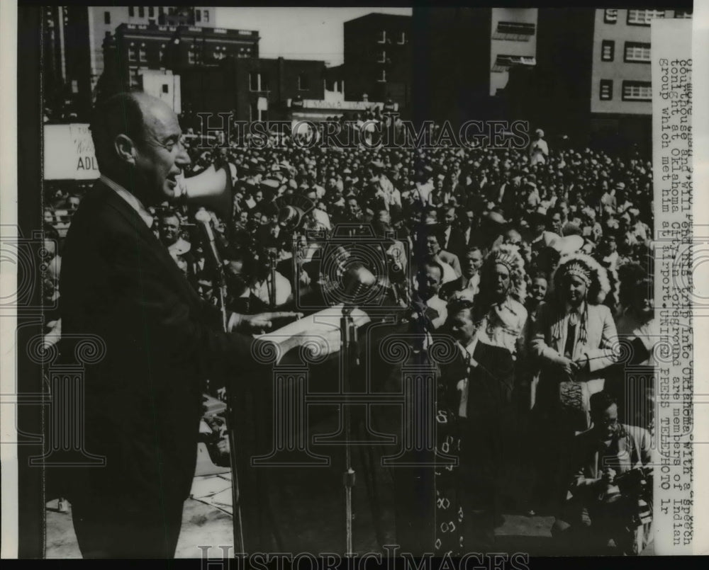 1956 Press Photo Adlai Stevenson Delivers His Speech At Oklahoma City