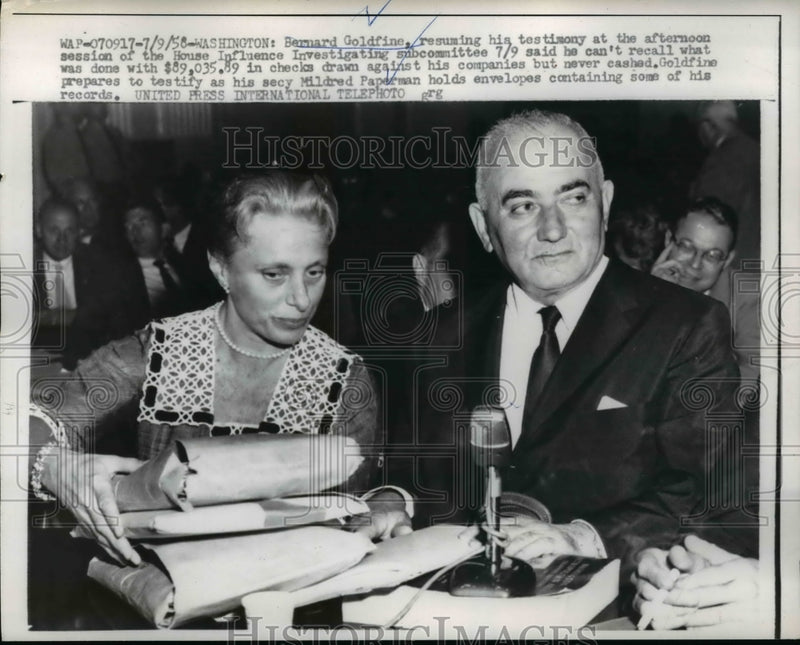Load image into Gallery viewer, 1958 Press Photo Bernard Goldfine And His Secretary Mildred Paperman - nep04461
