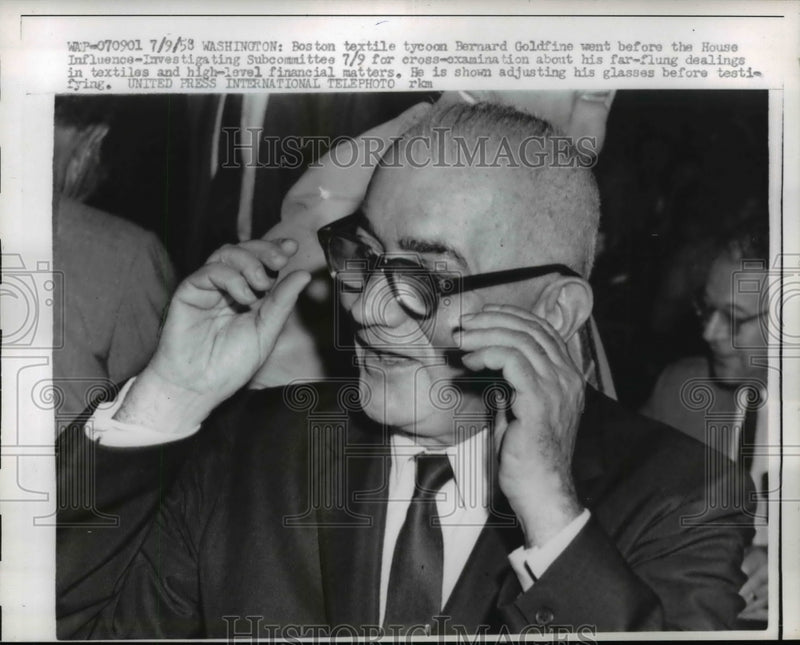 Load image into Gallery viewer, 1958 Press Photo Boston Textile Tycoon Bernard Goldfine At The Hearing
