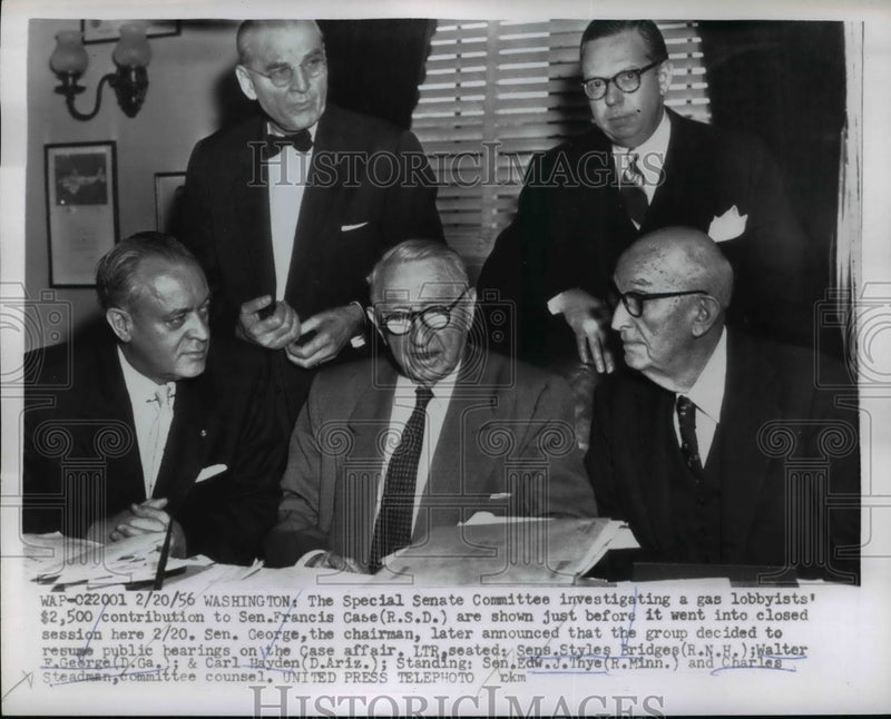 Load image into Gallery viewer, 1956 Press Photo The Committee Are Shown Before It Went Into Closed Session
