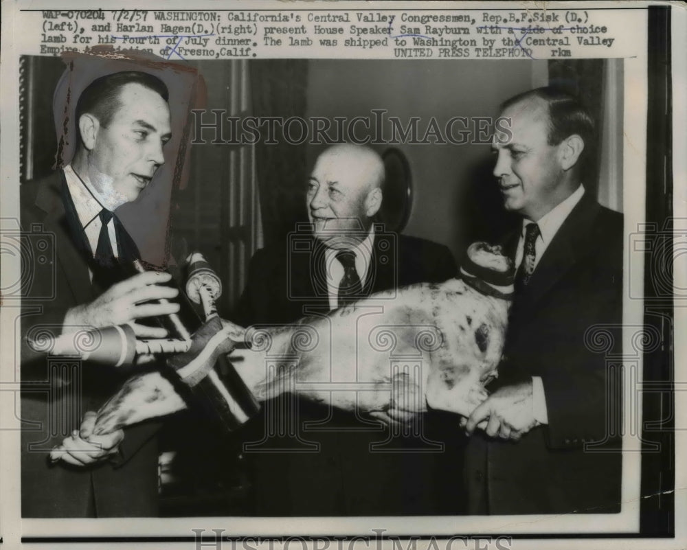 1957 Press Photo Re. Sisk And Harlan Hagen Present A Lamb to Sam Rayburn