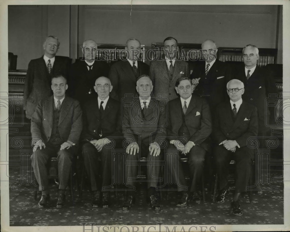 1932 Press Photo Photo Of The Interstate Commerce Commision - nep04774