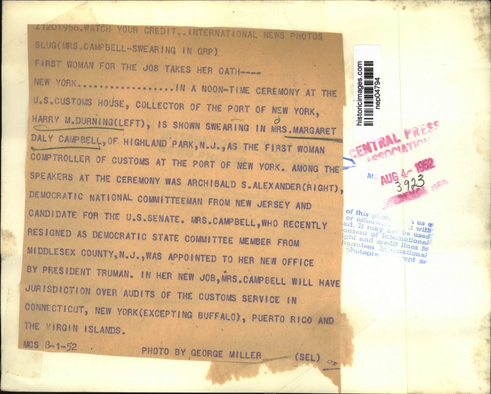 1952 Press Photo Harry Durning Swearing In Mrs. Margaret Daly Campbell