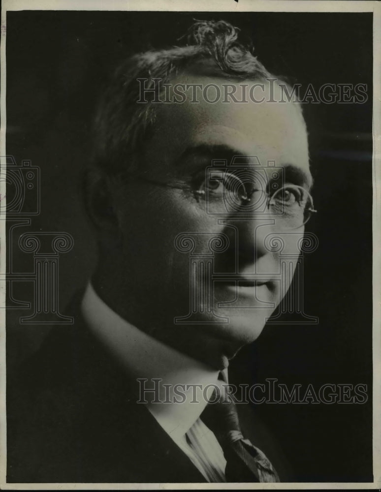 1924 Press Photo Portrait Of Captain Tibbits - nep05050