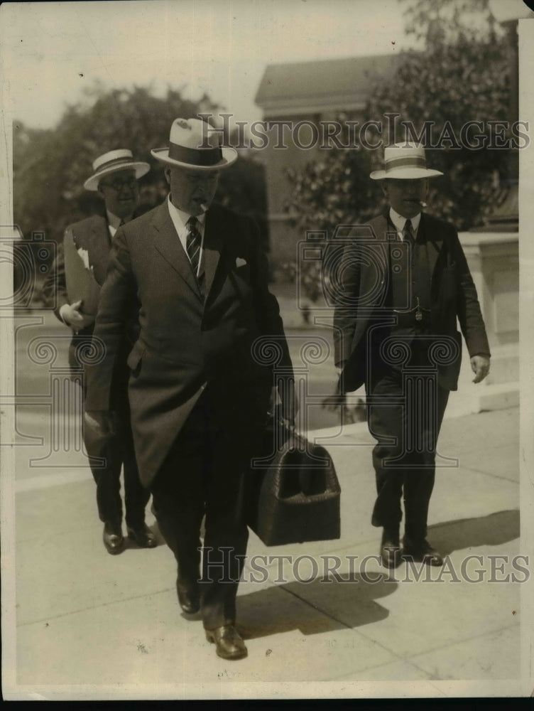 1926 Press Photo Prominent Figures Arriving At Senate Office Building
