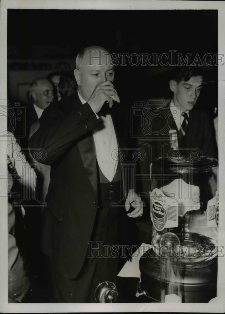 Load image into Gallery viewer, 1936 Press Photo Chairman James Farley Slakes His Thirst At The Convention
