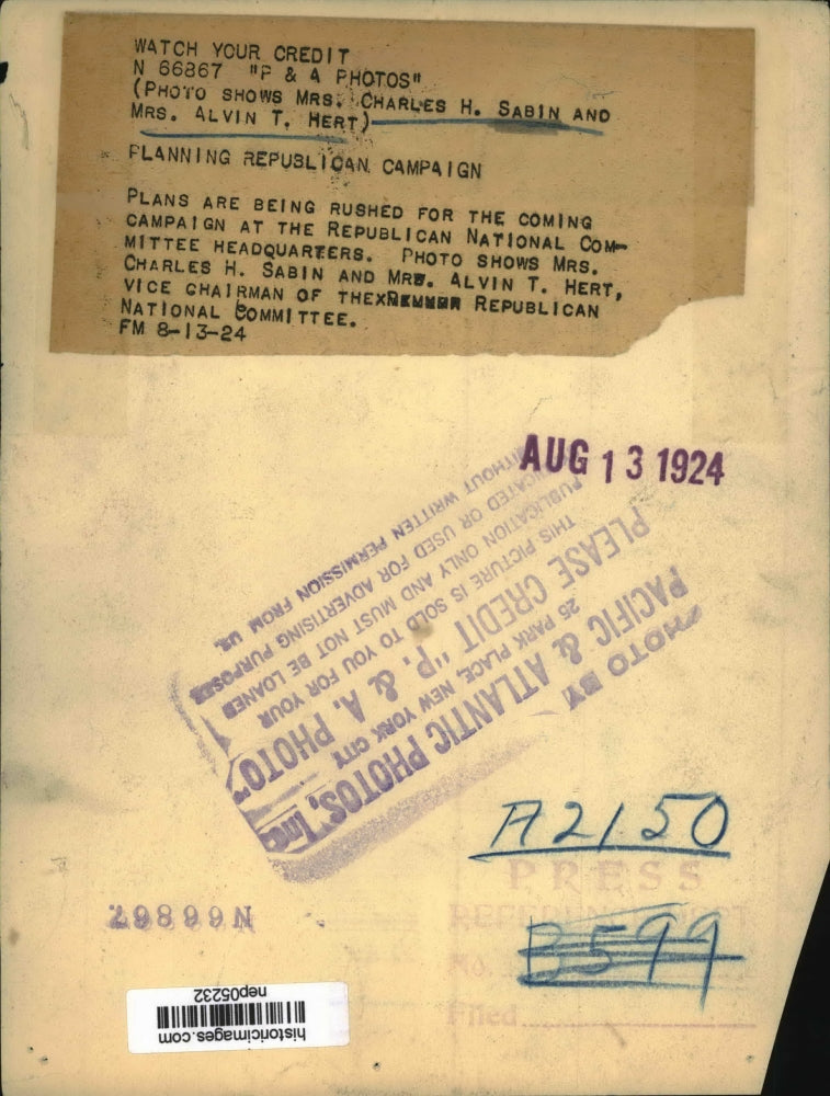 1924 Press Photo Mrs. Charles Sabin And Mrs. Alvin Hert Pictured At The Meeting