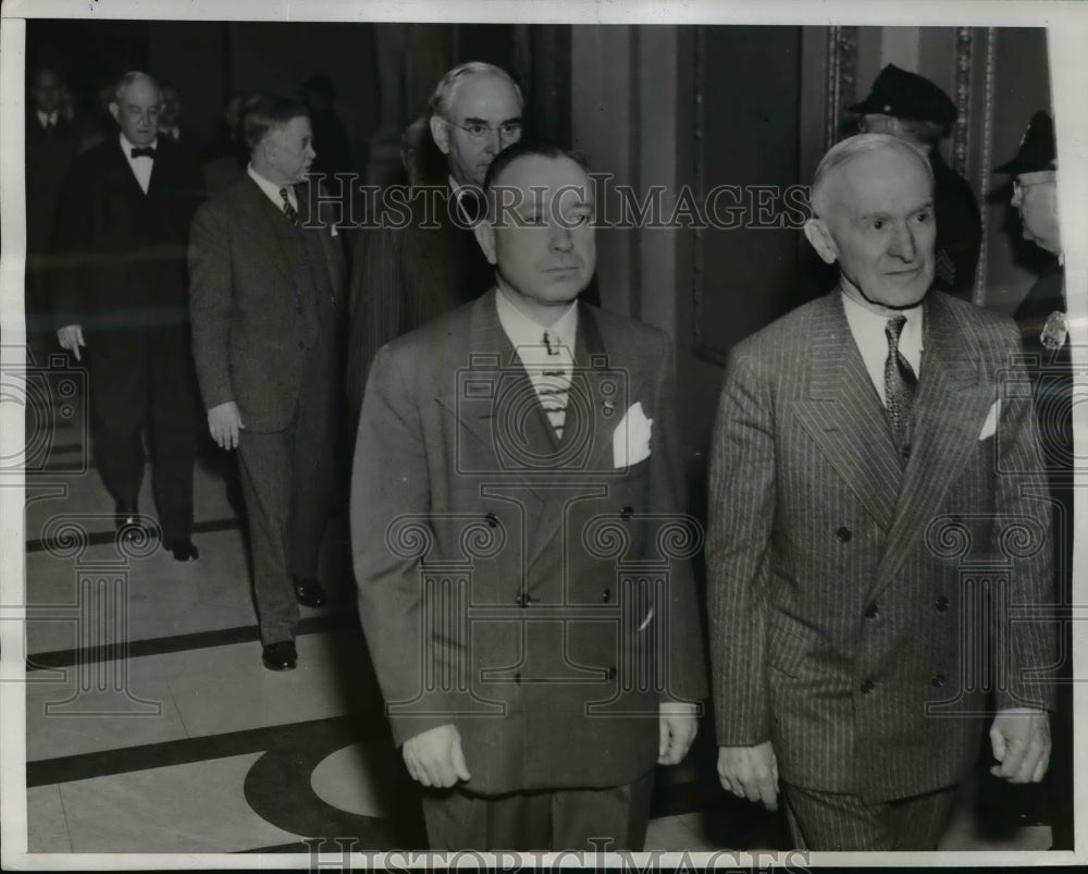 1947 Press Photo Senators Walking From Senate Side To The House Chamber